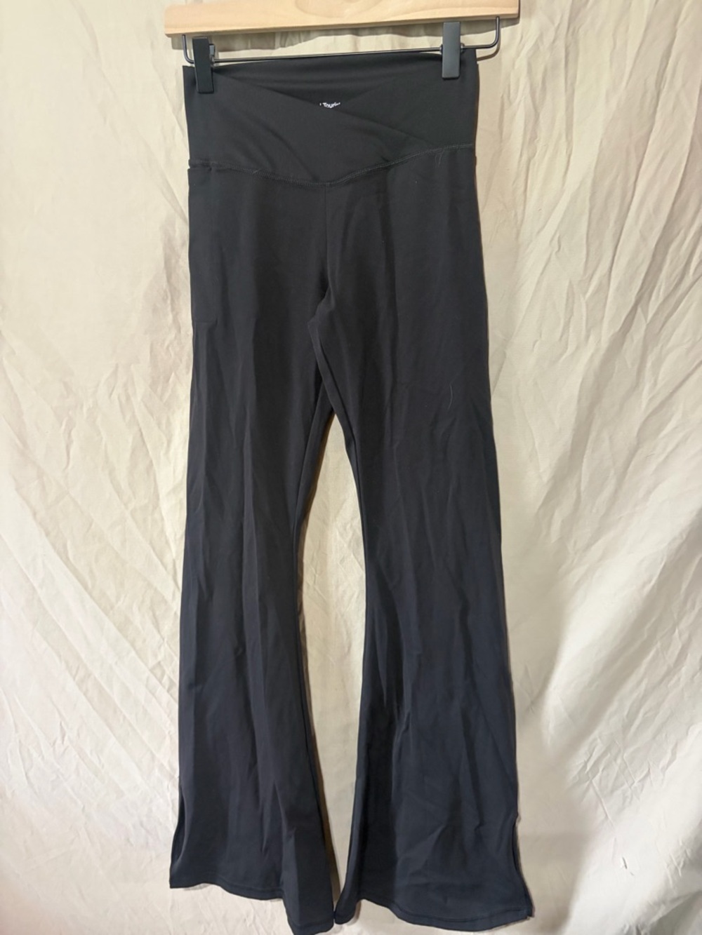 Social tourist flare pants